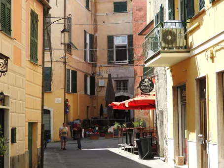 Via Matteo Vinzoni